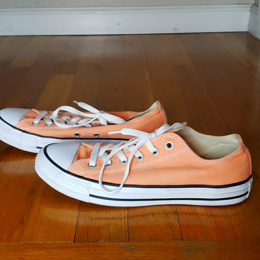 Salmon Converse